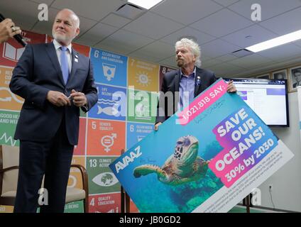 Organisation des Nations Unies, New York, USA, 08 juin 2017 - Sir Richard Branson, fondateur du Groupe Virgin et Peter Thomson, le président de l'Assemblée générale de l'ONU prend la parole au cours d'un débat au SDG Media Zone de l'océan Conférence aujourd'hui au siège des Nations Unies à New York. Photo : Luiz Rampelotto/EuropaNewswire dans le monde d'utilisation | Banque D'Images