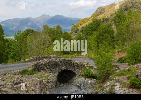 Le pont le plus photographié dans le Lake District, Ashness Bridge Banque D'Images