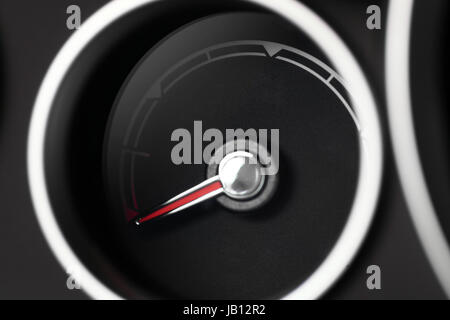 Détail d'une jauge de vide avec une aiguille pointant Banque D'Images