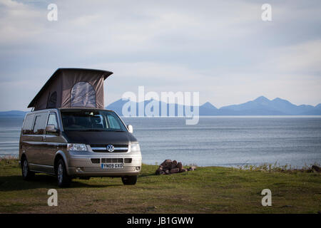 Locations sur saint-péninsule, donnant sur les Cuillin sur l'île de Skye, en Ecosse. Banque D'Images