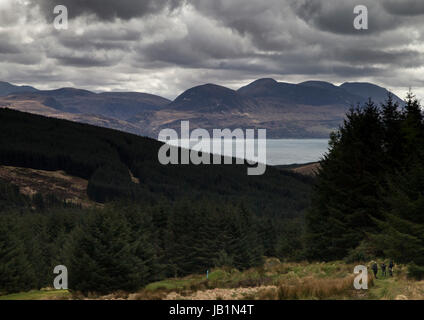 L'Arran vus sur l'eau du Kintyre way Banque D'Images