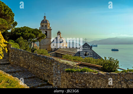 Italie Ligurie Portovenere - St Lorenzo basilique ( Sanctuaire Madonna Bianca ) Banque D'Images