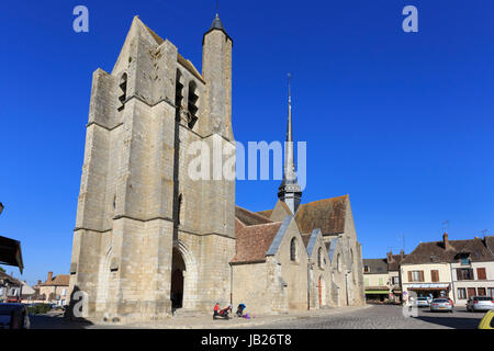 France, Seine-et-Marne (77), Égreville , l'église Saint-Martin // France, Seine et Marne, Egreville, église Saint Martin Banque D'Images