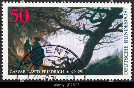 République fédérale d'Allemagne - circa 1974 : un timbre-poste imprimé en Allemagne de l'Ouest la peinture montre Homme et Femme contemplant la lune par Caspar David Friedrich, vers 1974 Banque D'Images