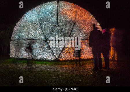 Waddesdon Manor NT lumière d'hiver 2014 festival. 'Beacon' sculptures lumineuses sont par Bruce Munro. Novembre 2014 Banque D'Images