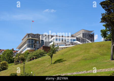 Cliffs Pavilion à Westcliff on Sea, Essex, propriété du Southend Borough Council et géré par HQ Theatres and Hospitality Banque D'Images