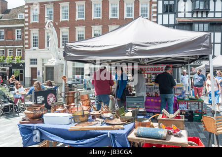 Arts & Crafts en décrochage marché, Place du marché, Kingston upon Thames, quartier royal de Kingston upon Thames, Greater London, Angleterre, Royaume-Uni Banque D'Images