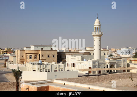 Mosquée dans le quartier résidentiel de Doha, au Qatar, au Moyen-Orient Banque D'Images
