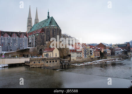 Blick auf die Peterskirche und die Altstadt von Görlitz Sachsen dans von Polen aus ; im Vordergrund die Neiße Vue sur l'église de St Peter und Paul et de la vieille ville de Goerlitz en Basse-Saxe de Pologne ; à l'avant-plan la rivière Neisse Banque D'Images