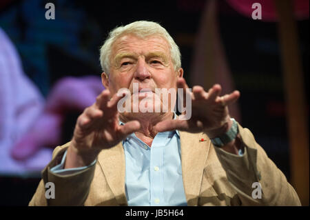 Paddy Ashdown, politicien britannique diplomate et auteur s'exprimant sur scène à hay festival de la littérature et des arts 2017, hay-on-wye, Powys, Wales, uk Banque D'Images