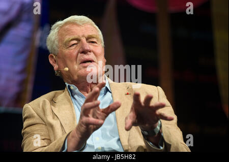 Paddy Ashdown, politicien britannique diplomate et auteur s'exprimant sur scène à hay festival de la littérature et des arts 2017, hay-on-wye, Powys, Wales, uk Banque D'Images