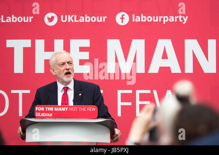 Jeremy Corbyn et son cabinet fantôme l'élection générale du travail lancement 2017 manifeste Banque D'Images