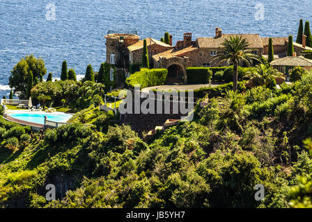 Jolie maison à Antibes. Antibes est une ville de villégiature dans le département Alps-Maritimes dans le sud-est de la France entre Cannes et Nice, Côte d'Azur Banque D'Images