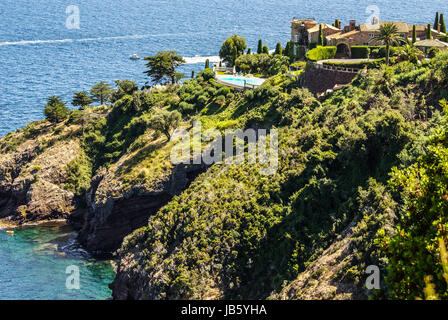 Jolie maison à Antibes. Antibes est une ville de villégiature dans le département Alps-Maritimes dans le sud-est de la France entre Cannes et Nice, Côte d'Azur Banque D'Images