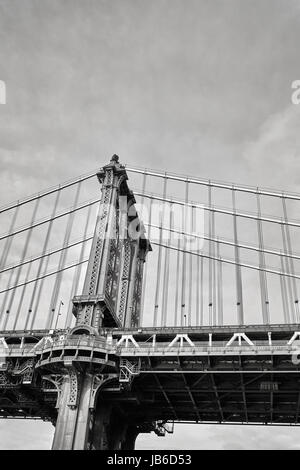 Close up noir et blanc photo de pont de Manhattan, New York City, USA. Banque D'Images