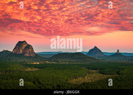 Lever du soleil sur les montagnes du Queensland Glass House Banque D'Images