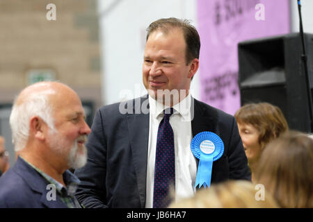 Hereford, Herefordshire, UK - Jeudi 8 Juin 2017 - Jesse Norman a été réélu comme député conservateur de Hereford Herefordshire et l'on voit ici en attendant le résultat officiel pour être déclaré - Norman a été réélu avec une majorité de 15 013 voix - Photo Steven Mai / Alamy Live News Banque D'Images