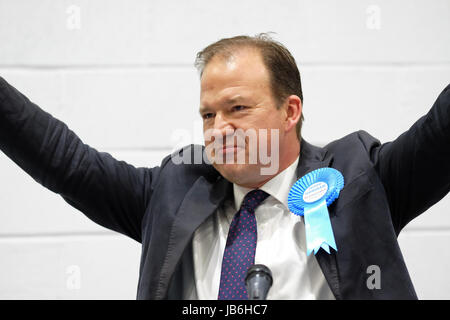 Hereford, Herefordshire, UK - Jeudi 8 Juin 2017 - Jesse Norman a été réélu comme député conservateur de Hereford Herefordshire et l'affiche ici faire son discours d'acceptation - Norman a été réélu avec une majorité de 15 013 voix - Photo Steven Mai / Alamy Live News Banque D'Images