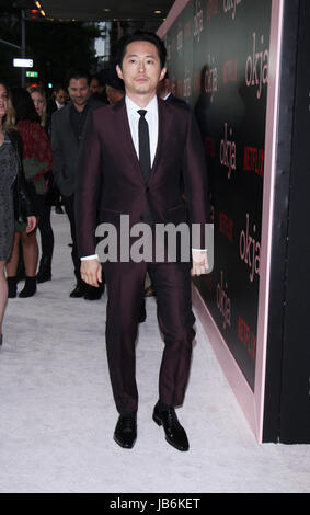 New York, USA. Le 08 juin, 2017. NEW YORK, NY, 08 juin 2017 Steven Yeun assister à Netflix' présente première de Okja dans l'AMC Loews Lincoln Square à New York le 08 juin 2017. Credit:RW/MediaPunch MediaPunch Crédit : Inc/Alamy Live News Banque D'Images
