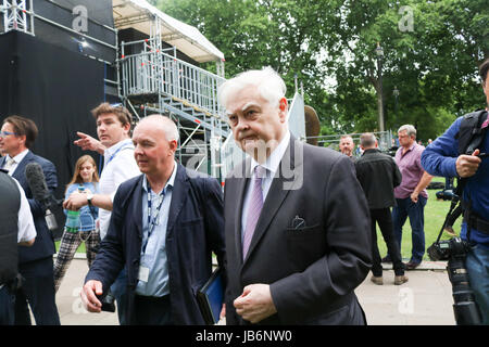 Londres, Royaume-Uni. 9 juin, 2017. L'ancien chancelier de l'Echiquier Norman Lamont donne sa réaction à des médias sur les résultats de l'élection générale BRITANNIQUE Crédit : amer ghazzal/Alamy Live News Banque D'Images