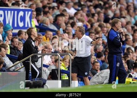 NEIL WARNOCK & DAVID MOYES EVERTON V QUEENS PARK RANGERS EVERTON GOODISON PARK ANGLETERRE 20 Août 2011 Banque D'Images