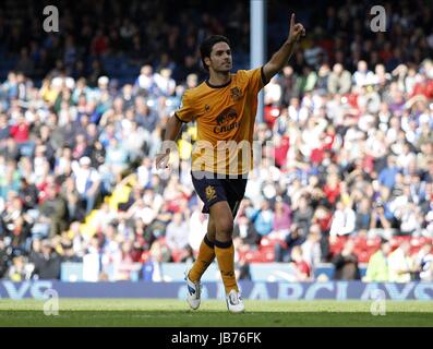 MIKEL ARTETA CÉLÈBRE Blackburn Rovers v Everton FC BLACKBURN EWOOD PARK ANGLETERRE 27 Août 2011 Banque D'Images