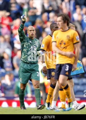 TIM HOWARD CÉLÈBRE Blackburn Rovers v Everton FC BLACKBURN EWOOD PARK ANGLETERRE 27 Août 2011 Banque D'Images