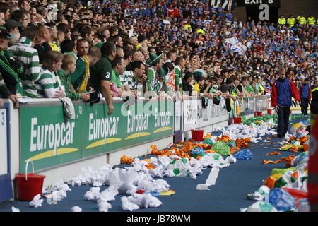 CELTIC FANS À IBROX GLASGOW RANGERS V CELTIC FC GLASGOW RANGERS V CELTIC FC GLASGOW IBROX 18 Septembre 2011 Banque D'Images