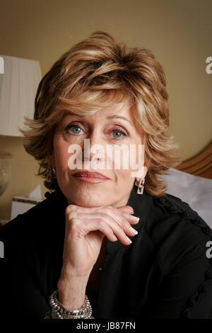 Session de portrait exclusif avec l'actrice Jane Fonda à Beverly Hills le 10 avril 2005. Photo par Francis Specker Banque D'Images