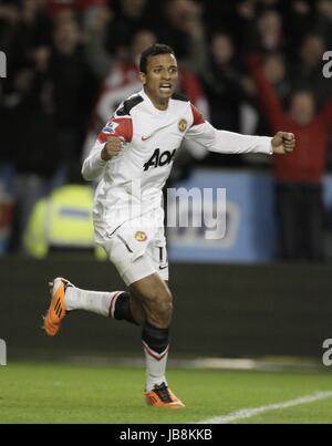 NANI CÉLÈBRE LOUPS V MANCHESTER UNITED MOLINEUX STADIUM WOLVERHAMPTON ENGLAND 05 Février 2011 Banque D'Images