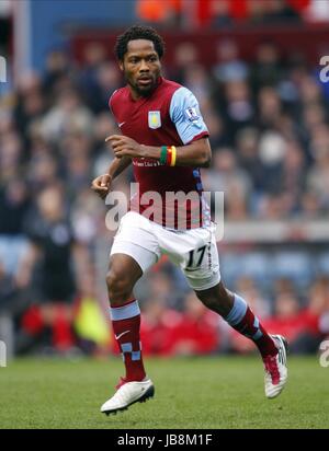 JEAN II MAKOUN, ASTON VILLA FC FC ASTON VILLA VILLA PARK BIRMINGHAM ENGLAND 05 Février 2011 Banque D'Images