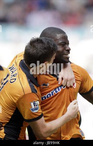 STEPEHN WARD & GEORGE ELOKOBI SUNDERLAND WOLVERHAMPTON STADIUM OF LIGHT WAN SUNDERLAND ENGLAND 14 Mai 2011 Banque D'Images