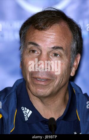 BRUCE ARENA LA GALAXY entraîneur en chef MARINA DEL REY LOS ANGELES CALIFORNIA USA 21 Juillet 2011 Banque D'Images