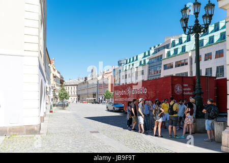 Prague, République tchèque. 28 mai 2017.- La petite place de la vieille ville de Prague Banque D'Images