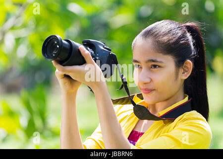 1 jeune fille photo prise caméraman photographe sauvage avenir détermination Banque D'Images