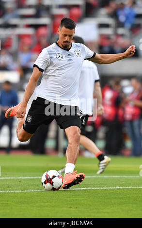 Nuremberg, Allemagne. 10 Juin, 2017. Sandro Wagner de l'Allemagne l'échauffement avant la qualification de la Coupe du Monde de football match du groupe C entre l'Allemagne et à Saint-Marin le stadion Nuremberg à Nuremberg, Allemagne, 10 juin 2017. Photo : Peter Kneffel/dpa/Alamy Live News Banque D'Images