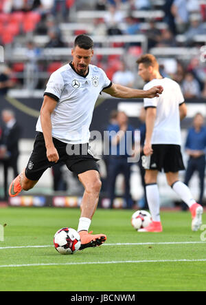 Nuremberg, Allemagne. 10 Juin, 2017. Sandro Wagner de l'Allemagne l'échauffement avant la qualification de la Coupe du Monde de football match du groupe C entre l'Allemagne et à Saint-Marin le stadion Nuremberg à Nuremberg, Allemagne, 10 juin 2017. Photo : Peter Kneffel/dpa/Alamy Live News Banque D'Images