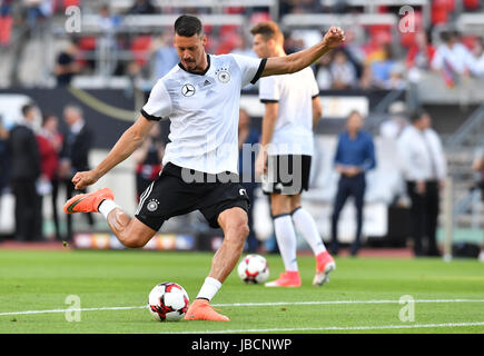 Nuremberg, Allemagne. 10 Juin, 2017. Sandro Wagner de l'Allemagne l'échauffement avant la qualification de la Coupe du Monde de football match du groupe C entre l'Allemagne et à Saint-Marin le stadion Nuremberg à Nuremberg, Allemagne, 10 juin 2017. Photo : Peter Kneffel/dpa/Alamy Live News Banque D'Images