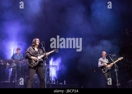 Manchester, New York, USA. 9 juin, 2017. JAMIE SMITH, ROMY MADLEY CROFT ET OLIVER SMITH de l'xx au cours de Bonnaroo Music and Arts Festival at Great Stage Park à Manchester, New York Crédit : Daniel DeSlover/ZUMA/Alamy Fil Live News Banque D'Images