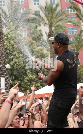 Las Vegas, Nevada, USA. 10 Juin, 2017. Flo Rida aux arrivées de Flo Rida Performance à Flamingo rendez extérieure, Flamingo Las Vegas, Las Vegas, Nevada, 10 juin 2017. Credit : MORA/Everett Collection/Alamy Live News Banque D'Images