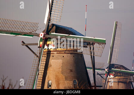 KINDERDIJK, Pays-Bas - Détail de la toiture et les pales d'un moulin à vent hollandais. Banque D'Images