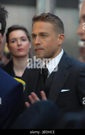 'Le Roi Arthur : la légende de l'Épée' Premiere Royaume-uni - Arrivées avec : Charlie Hunnam Où : London, Royaume-Uni Quand : 10 mai 2017 Source : WENN.com Banque D'Images