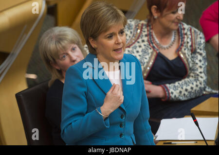 Les politiciens écossais assister aux premiers ministres hebdomadaire des questions à Holyrood, Édimbourg. Comprend : Nicola Sturgeon Où : Édinbourg, Royaume-Uni Quand : 11 mai 2017 Credit : Euan Cherry/WENN.com Banque D'Images