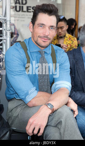 David Gandy participe au spectacle de la passerelle St James qui s'est tenu au Jermyn Street Catwalk Space à Londres. Banque D'Images