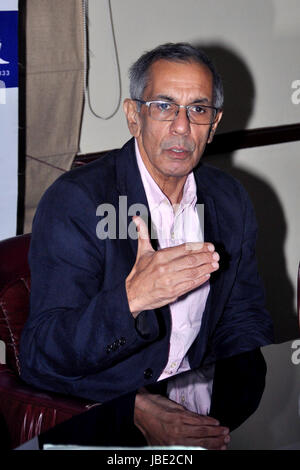 Discours du professeur S Akbar Zaidi, économiste politique pakistanais sur "Commerce et possibilités économiques et des contraintes entre l'Inde et le Pakistan" organisé par le Bengale Chambre de Commerce et d'Industrie de Calcutta le 10 juin 2017. (Photo par : Saikat Paul / Pacific Press) Banque D'Images