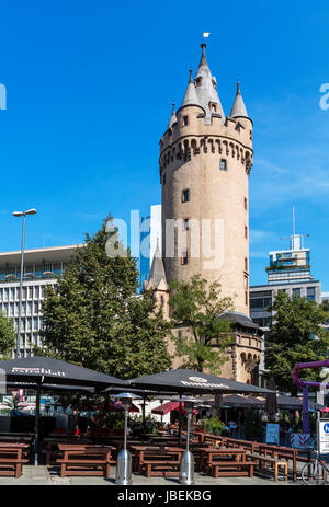 Le Eschenheim Eschenheimer Turm (tour), Francfort, Allemagne Banque D'Images