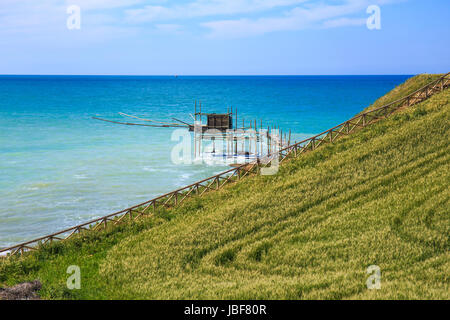 Sur l'Adriatique Trabocchi Vasto, en Italie Banque D'Images