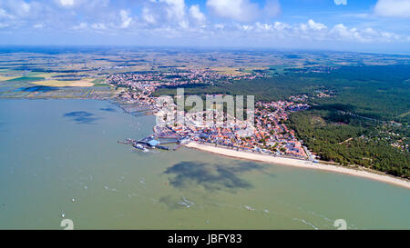 Vue aérienne de Fromentine village, près de Noirmoutier en Vendée, France Banque D'Images