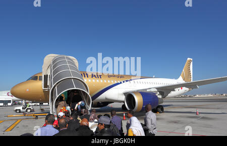Gulf Air l'embarquement. Manama, Royaume de Bahreïn Banque D'Images
