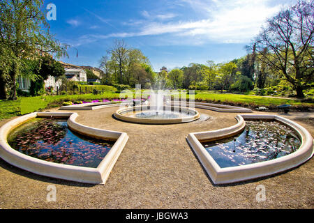 Fontaine et park à Zagreb, capitale de la Croatie Banque D'Images